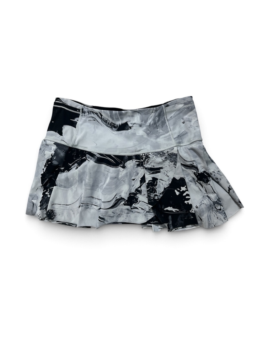 lululemon athletica Black & Gray Marble Pleated Skort